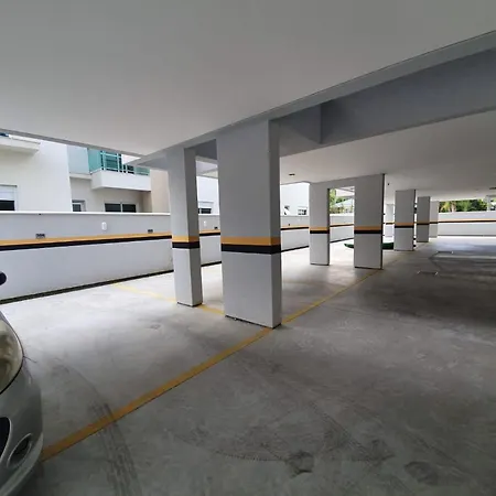 Apto na praia de Palmas, próximo ao mar, climatizado e com piscina Governador Celso Ramos Exterior foto